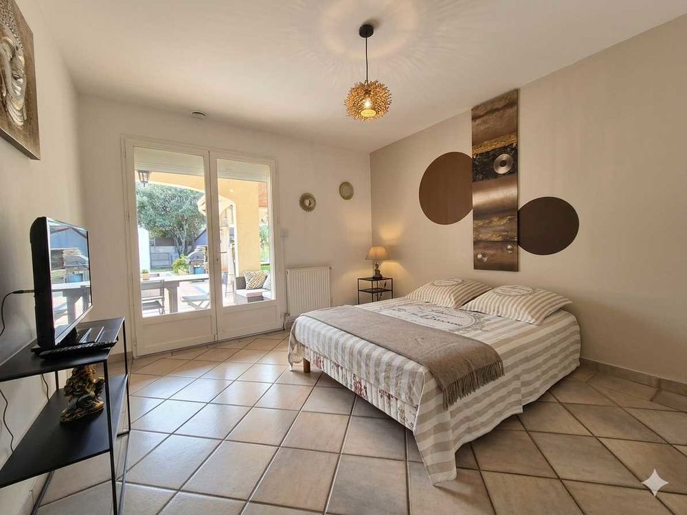 Vente Villa Villa de plain-pied & 3 studios indépendants €