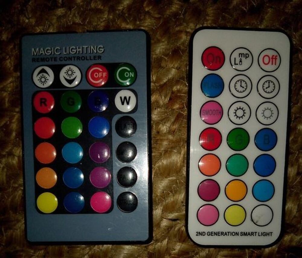 4 mod&egrave;les de t&eacute;l&eacute;commande universelle pour lampe &agrave; LED RVB Electroménager