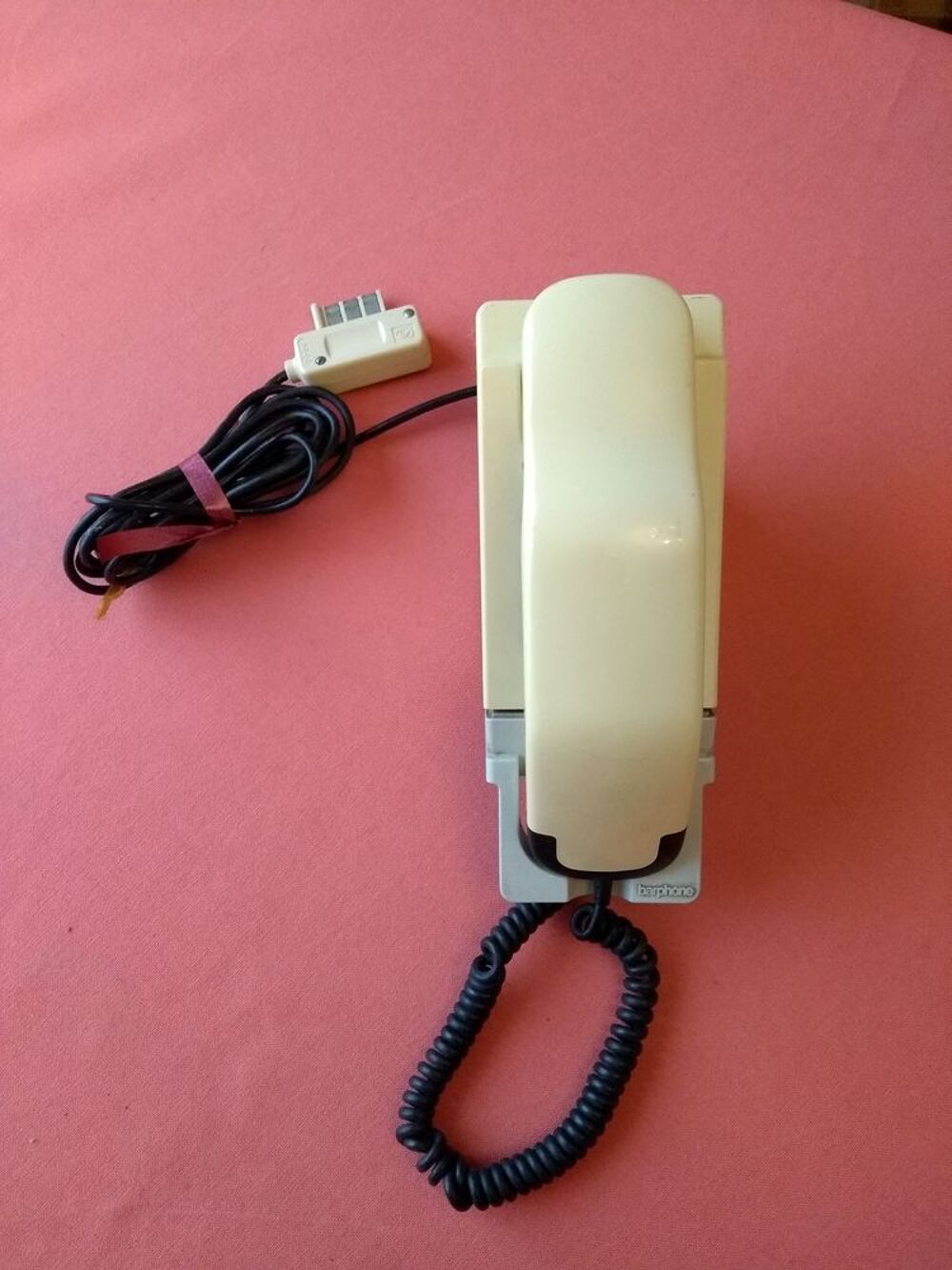 T&eacute;l&eacute;phone filaire blanc cass&eacute; &agrave; touches Téléphones et tablettes