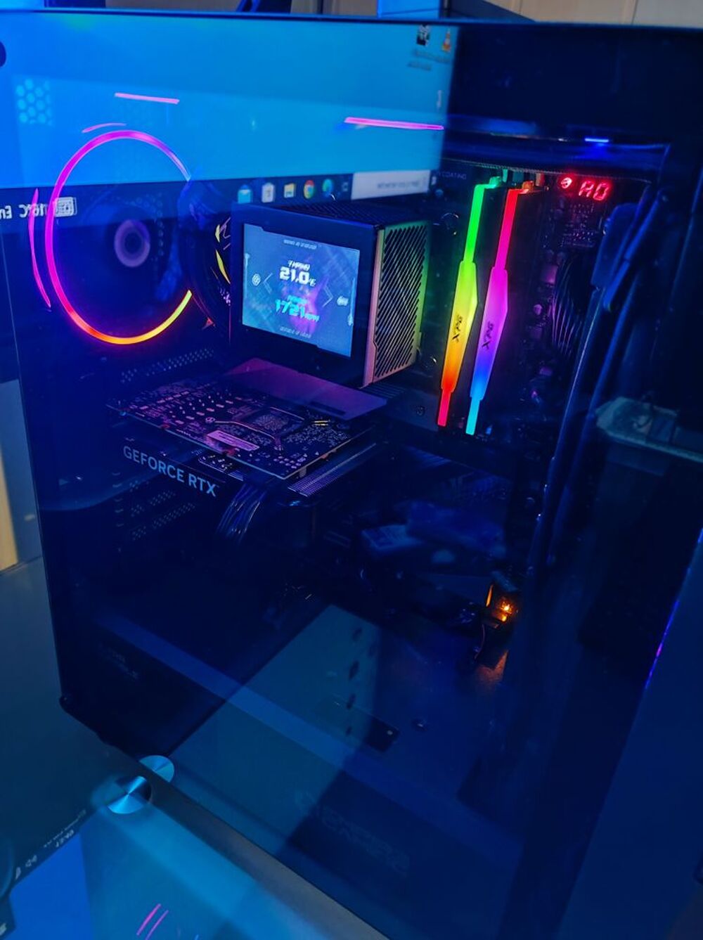 PC Gamers haut de gamme( Neuf)-I7 13700KF-RTX 4060 TI -SSD 5 Matériel informatique