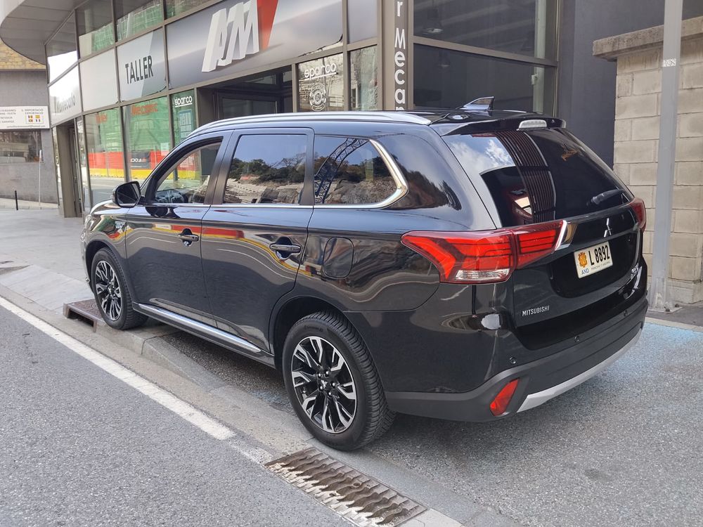 Outlander 2.0I 200 PHEV 4WD Intense 2015 occasion 09390 L'Hospitalet-pr&egrave;s-l'Andorre