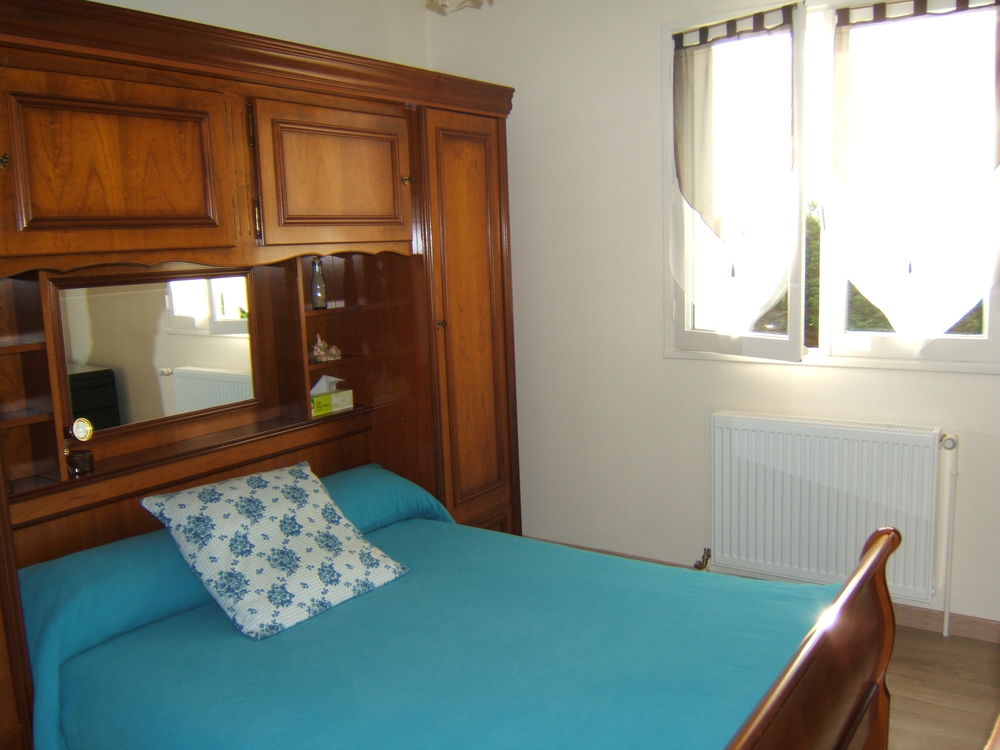 Location Chambre chambre meuble charges comprises Chambray-ls-tours