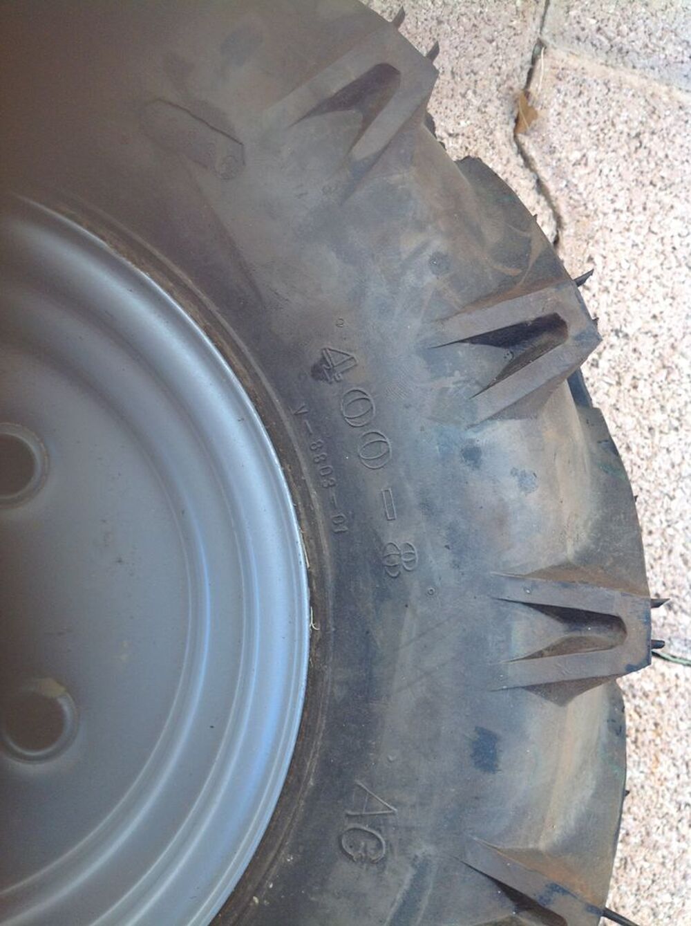 2 roue agraire neuve 400x8 4 plis , prix 80� Jardin