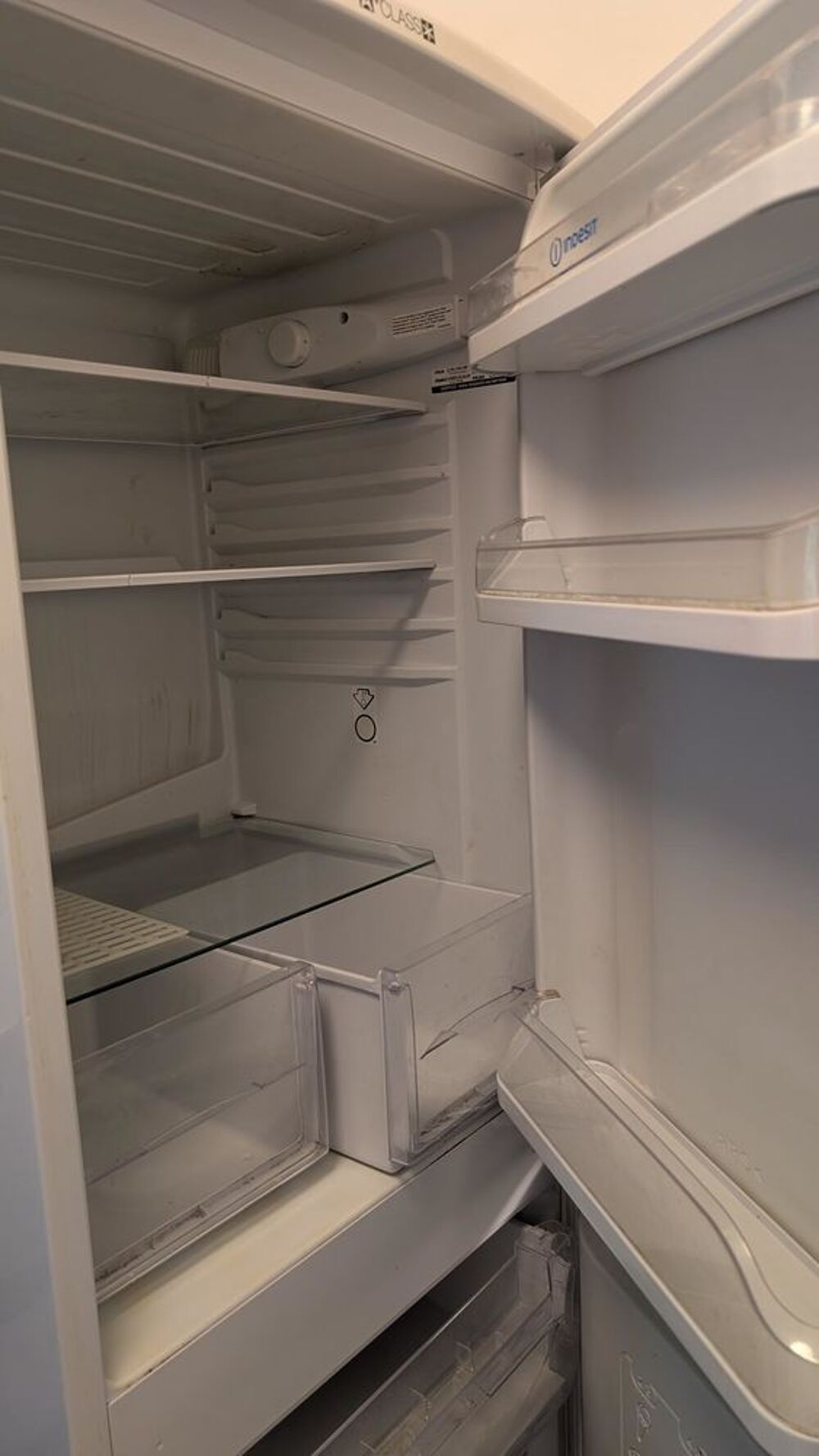 Frigo-Cong&eacute;lateur (Ind&eacute;sit Classe A+) Electroménager
