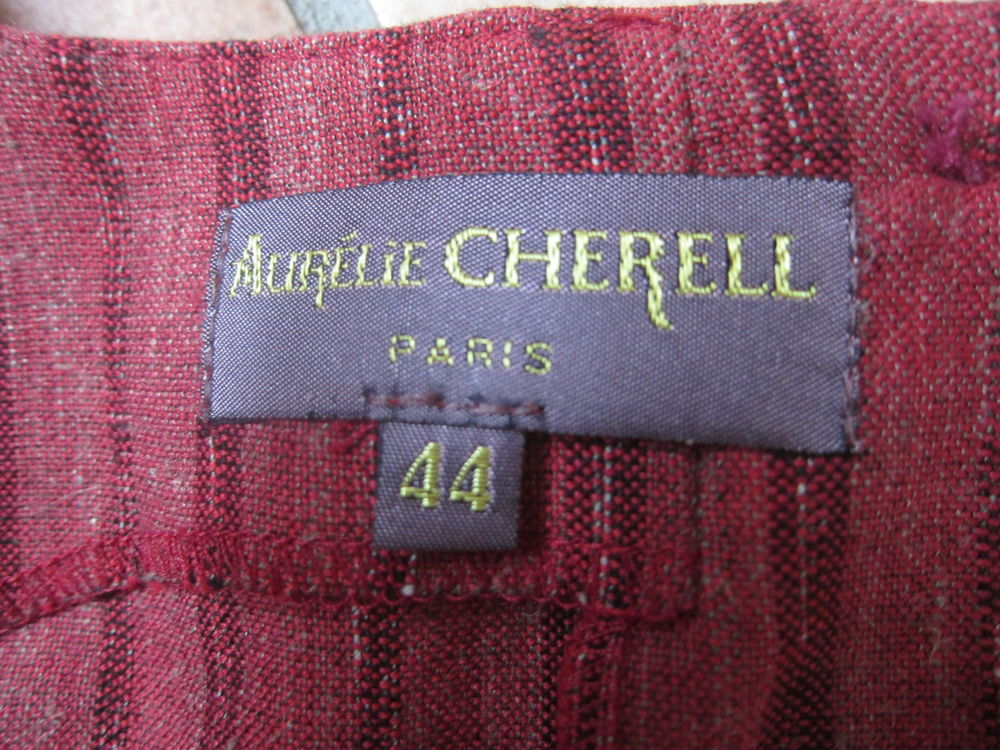 ensemble habill&eacute; JUPE BUSTIER T. 44 Vêtements