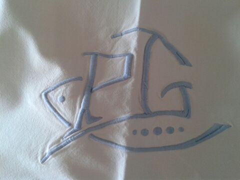 Drap de dessus ancien neuf monogramme PG en bleu 1 personne 20 Dijon (21)