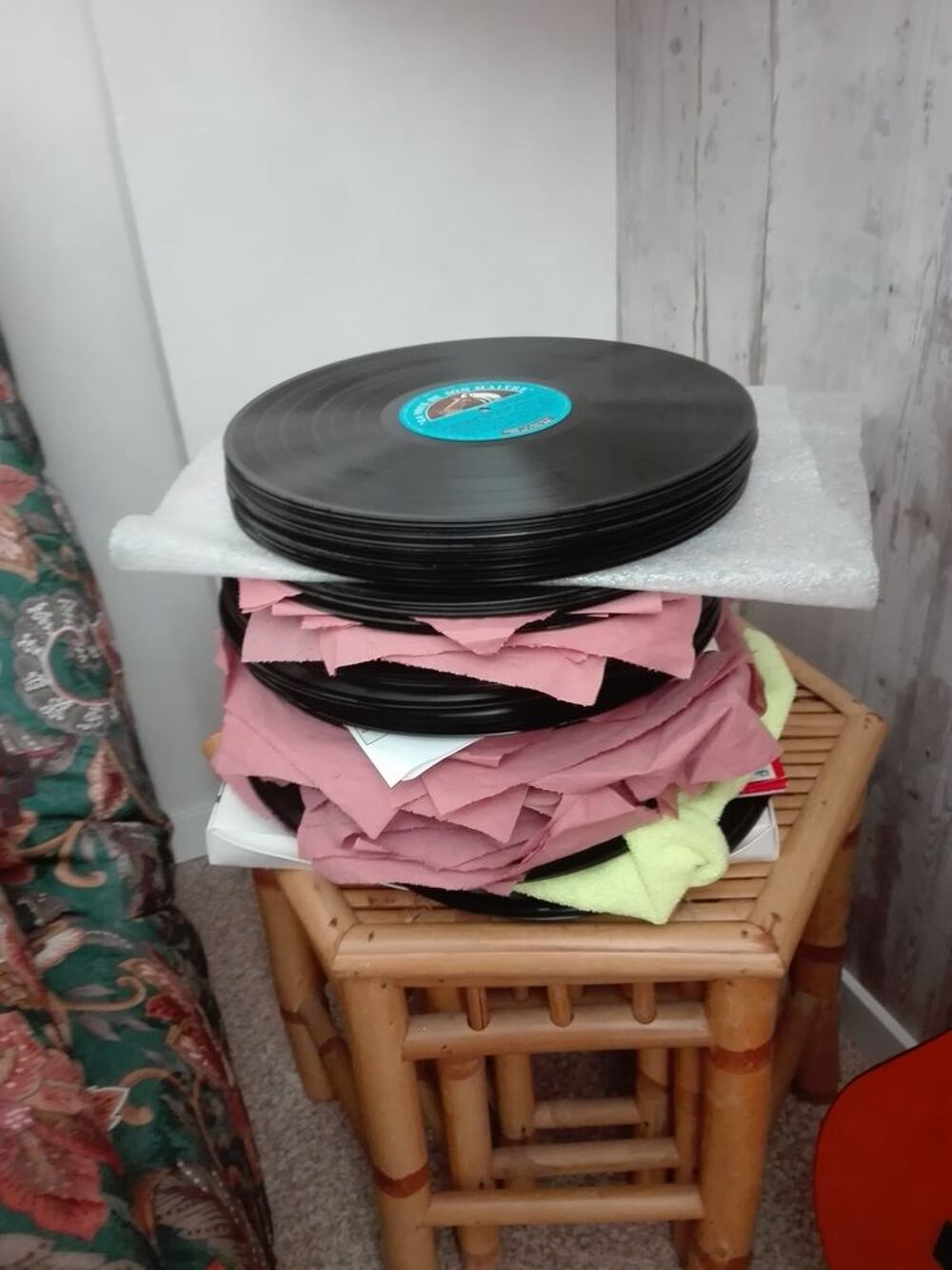 entre 50 et 100 vinyles 78 tours voir + CD et vinyles