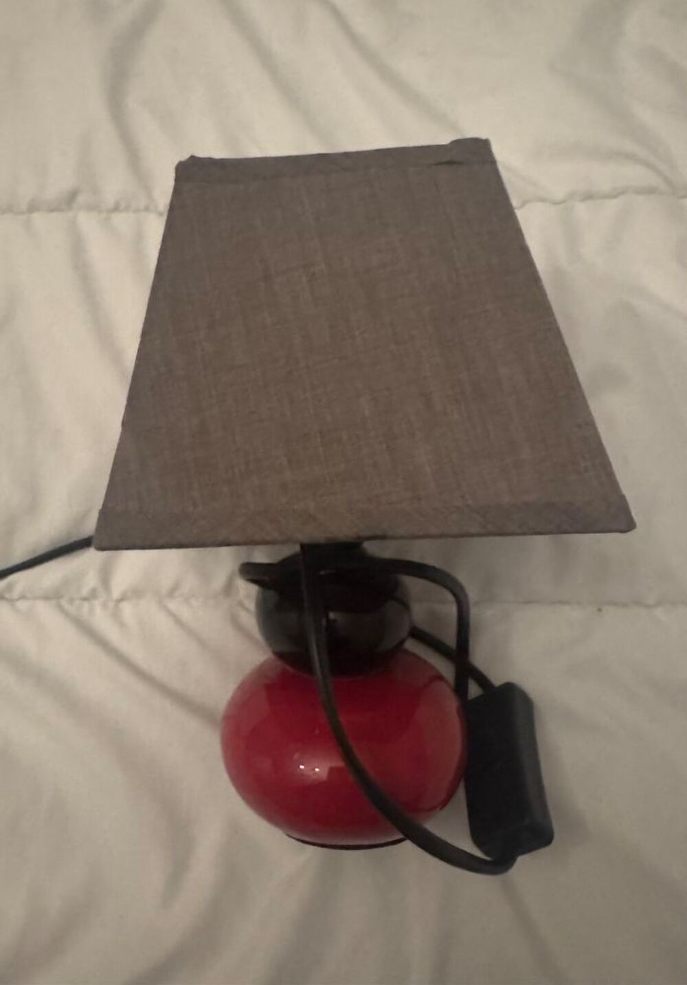 Lampe galet rouge et noir Décoration