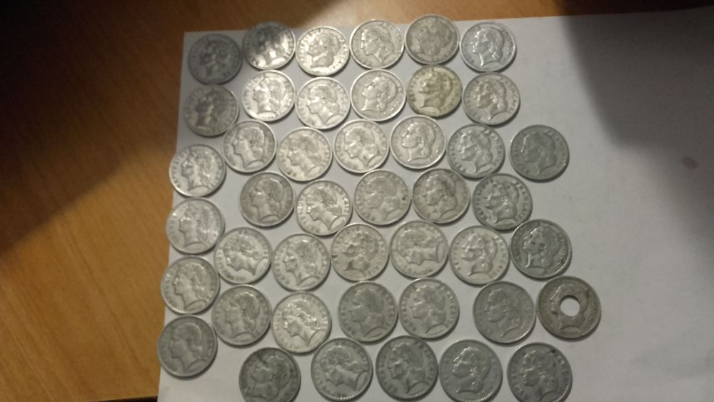 Lot de 44 pi&egrave;ces de 5 Francs Lavrillier aluminium . 