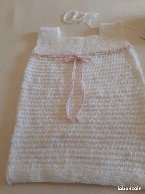 Robe blanche pour petite fille 12 ou 18 mois 15 Dompaire (88)