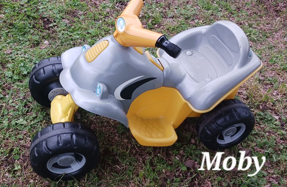 Quad &eacute;lectrique Jeux / jouets