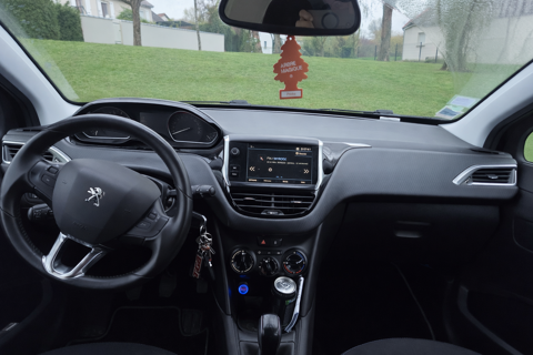 Peugeot 208 PureTech 82ch S&S BVM5 Active Busine