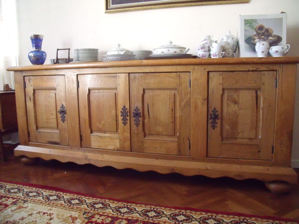 Buffet bas en ch&ecirc;ne massif Meubles