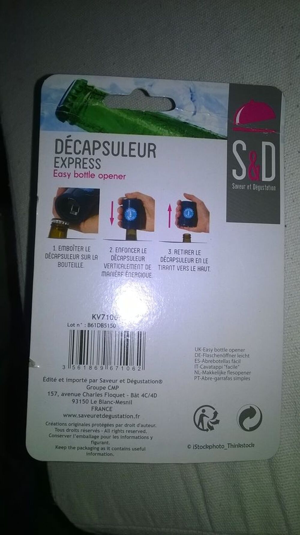 D&eacute;capsuleur de bouteille 
Par simple clic
Neuf sous emball Electroménager