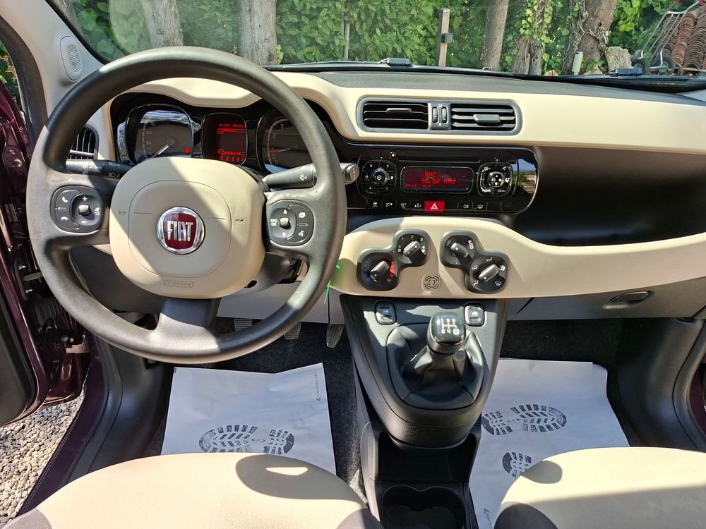 Panda 1.2 8V 69 ch Lounge 2015 occasion 06150 Cannes La Bocca