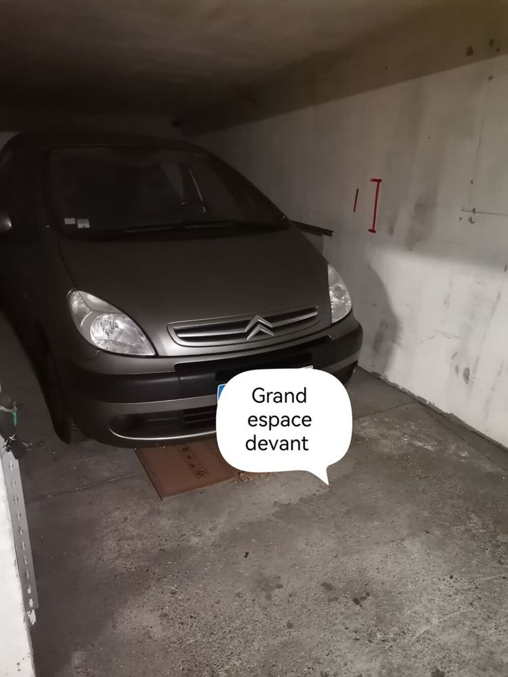 Location Parking/Garage NOISY LE GRAND : PARKING (EN SOUS SOL) FERME PAR UN GRILLAGE Noisy-le-grand