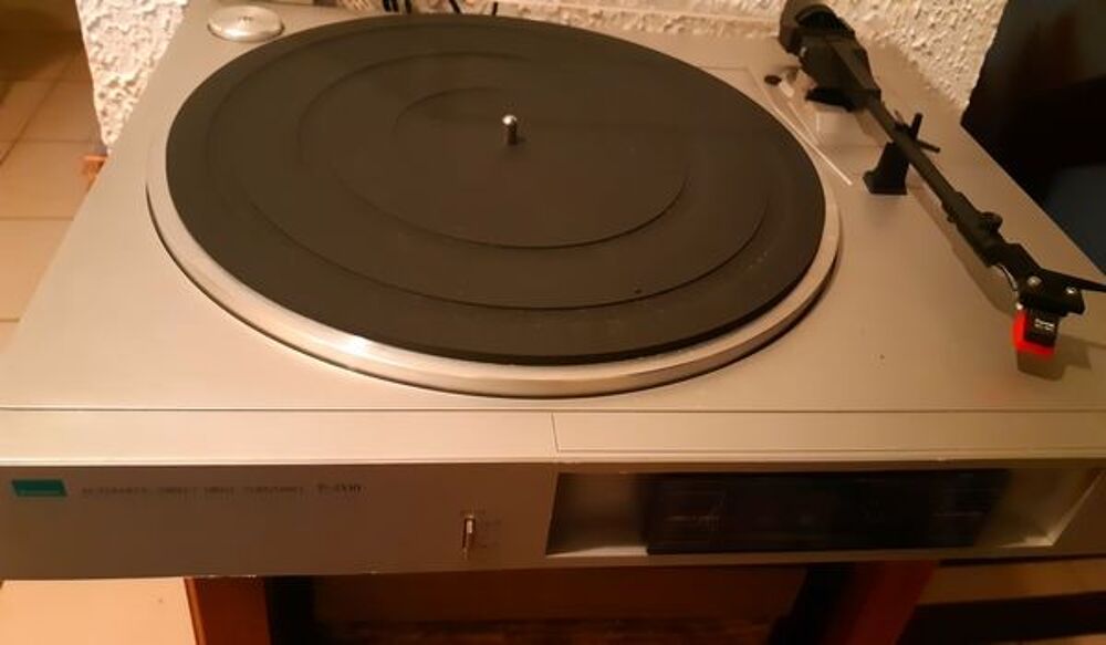 Platine Vinyle Vintage "Sansui P-D10" &agrave; entra&icirc;nement direct Audio et hifi