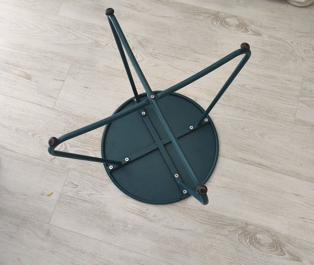 Table d'appoint m&eacute;tal Meubles