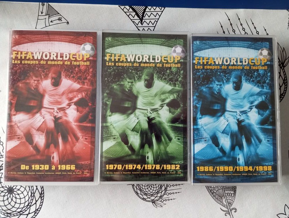 coffret box 3 vhs k7 vid&eacute;o fifa foot world cup l'int&eacute;grale DVD et blu-ray