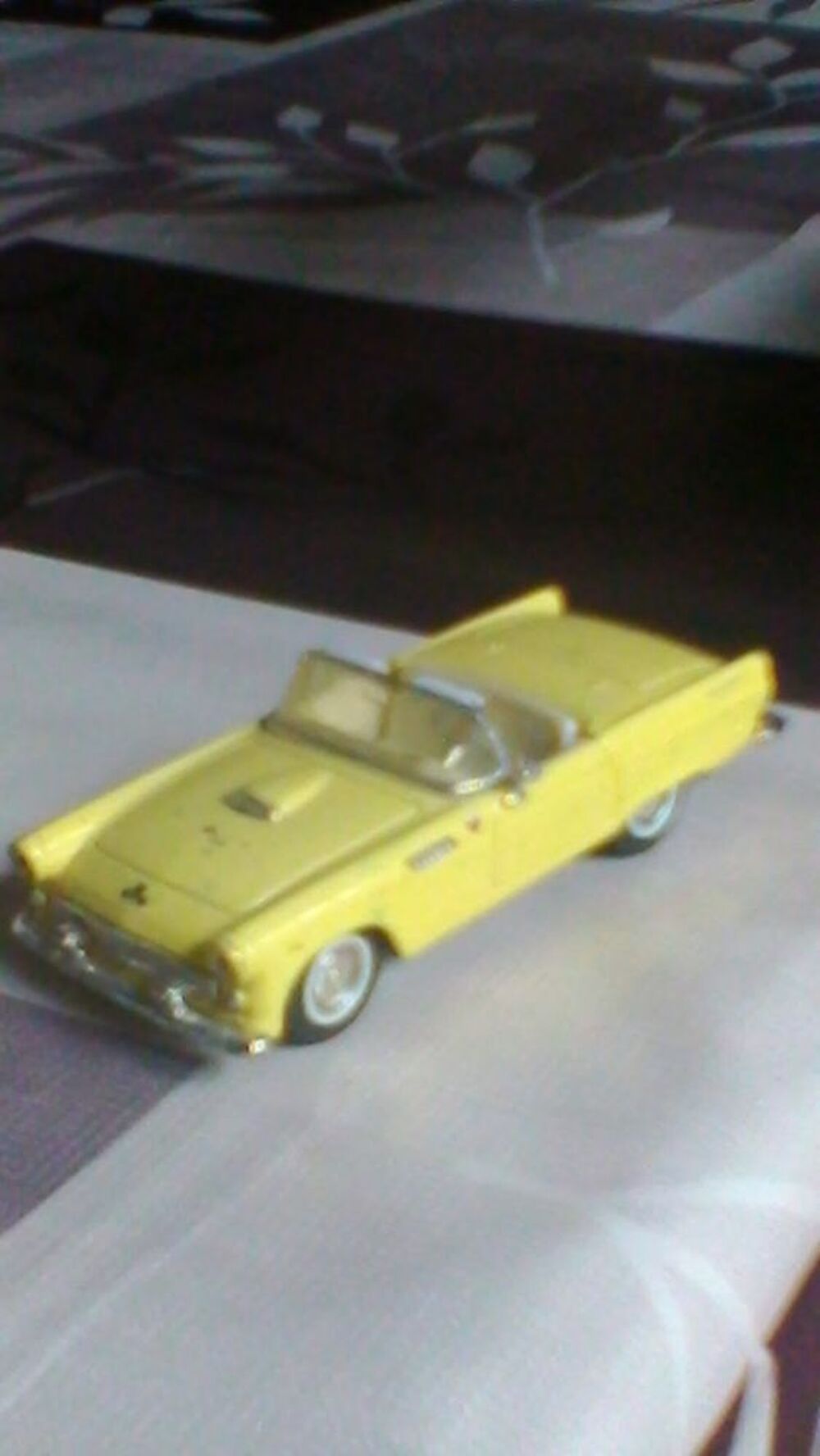 Voiture miniature Ford Thunderbird 