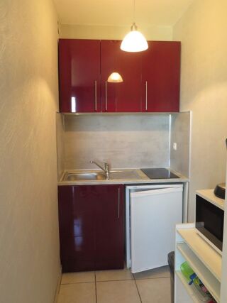 Location Appartement APPARTEMENT F1 BIS MEUBLE LUMINEUX La chapelle-saint-luc