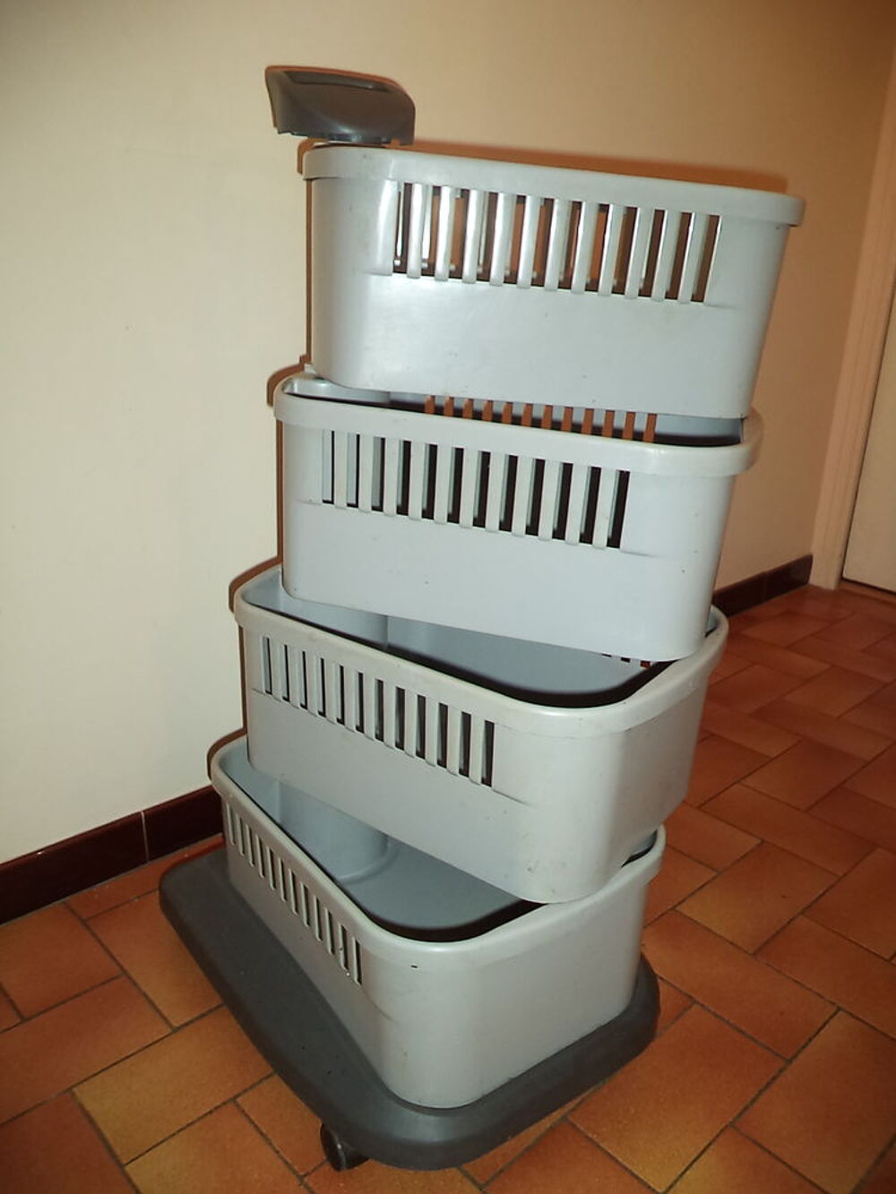 Meuble servante sur roulettes Meubles
