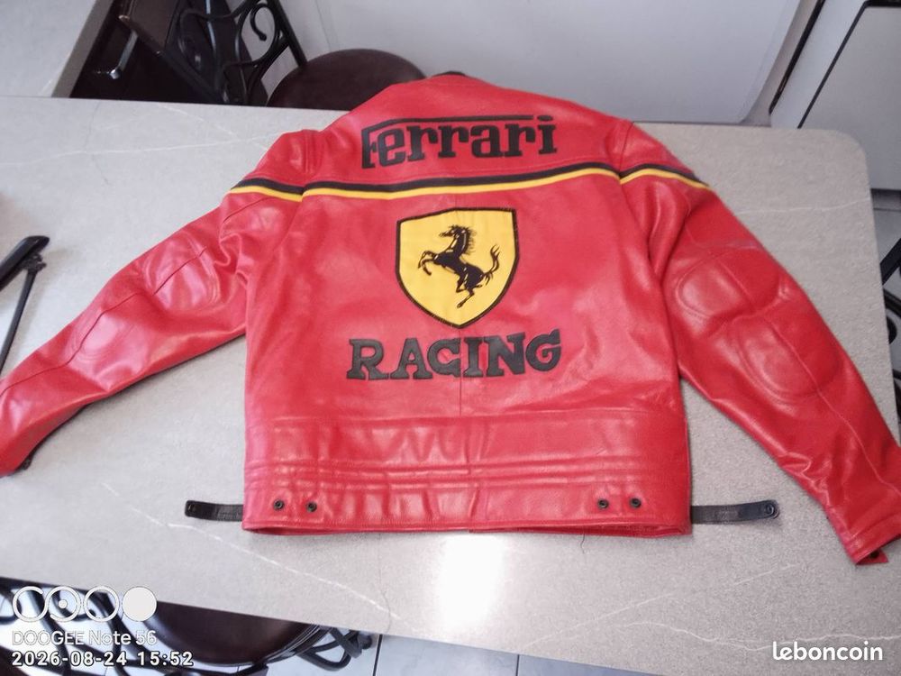 Blouson moto ferrari Racing taille XL en tr&egrave;s bon &eacute;tat Sports