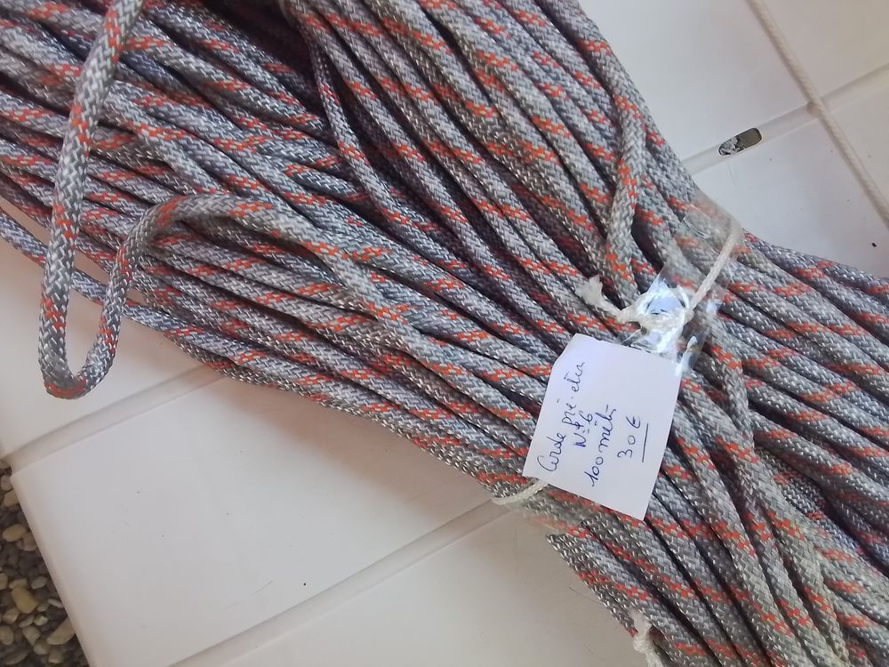 Corde diam&egrave;tre 6 mm pr&eacute; &eacute;tir&eacute;e 100 m&egrave;tres 
Bricolage
