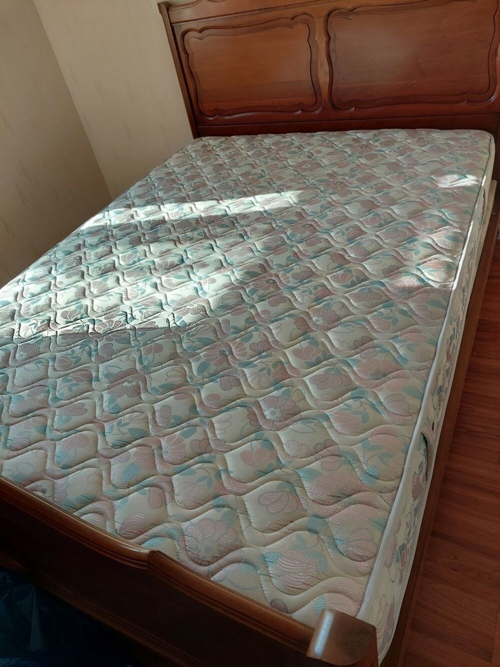 Matelas et sommier pour lit double Meubles