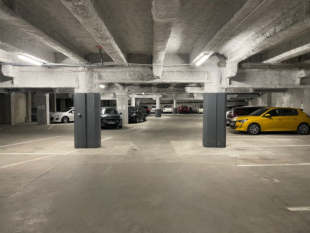 Location Parking/Garage Parking Lyon 8