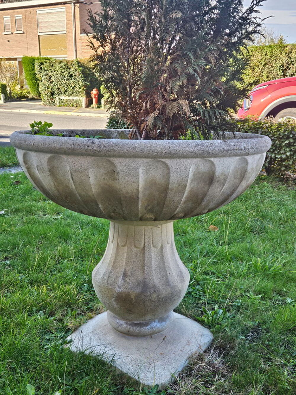 Jardini&egrave;re vasque d'ext&eacute;rieur en pierre pour jardin 
Décoration