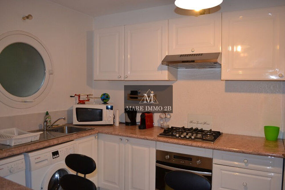 Vente Appartement 3 pièces avec terrasse et parking en centre ville Calvi