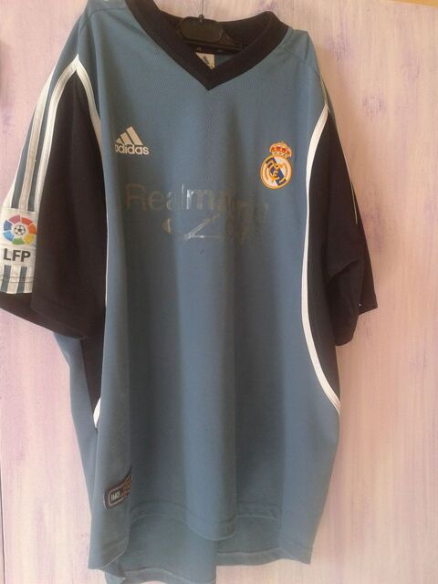 Jersey foot Adidas Ral Madrid authentique poque Zidane
55.5 Pernes-les-Fontaines (84)