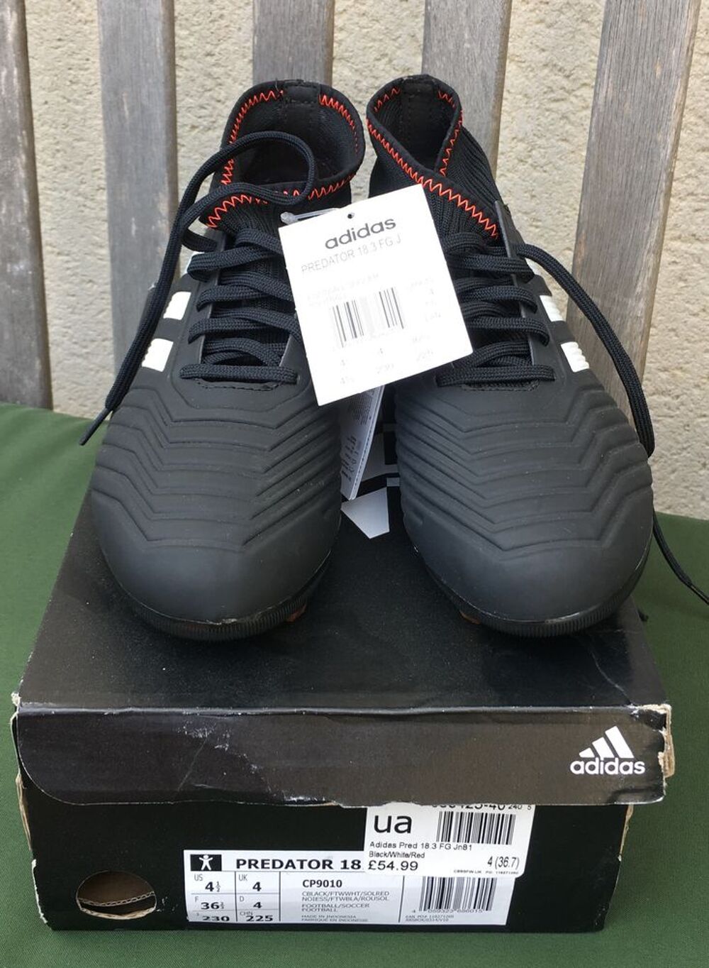 Chaussures de football enfant Predator 18,3.
Sports