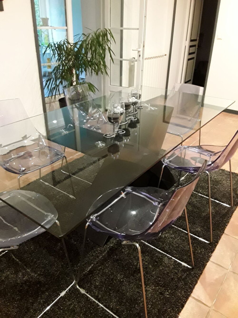 Table salle &agrave; manger 
Meubles