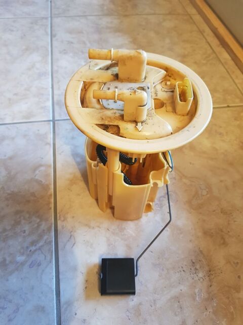 Pi&egrave;ces et &eacute;quipements Voiture Pi&egrave;ces et &eacute;quipements Voiture  occasion Mouans-Sartoux 06370