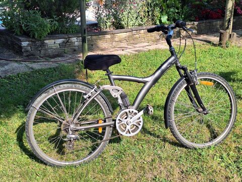 BTWIN TRES BON ETAT SUSPEDU SUR FOURCHE ET SUR CADRE 200 Saint-Prim (38)