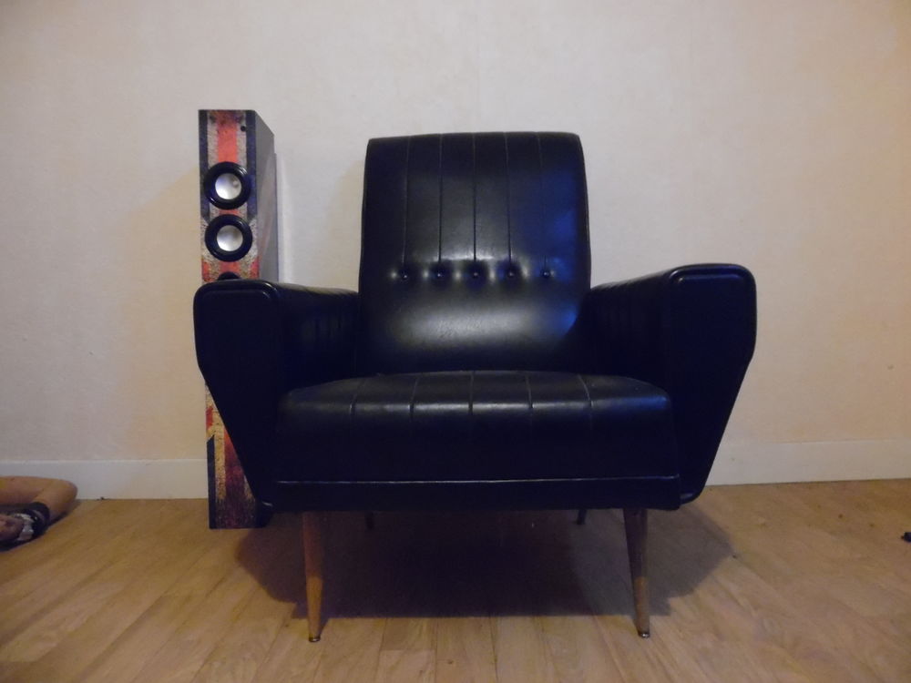 fauteuil ann&eacute;e 70 en sky noir 