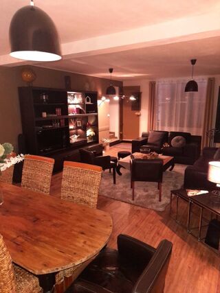  Maison à vendre 15 + pièces 580 m²