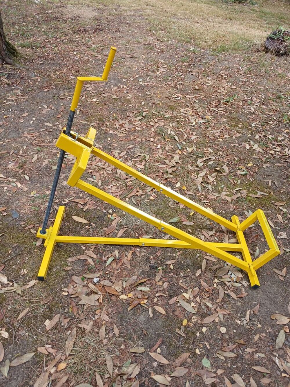Tondeuse autoport&eacute;e scheppach Jardin