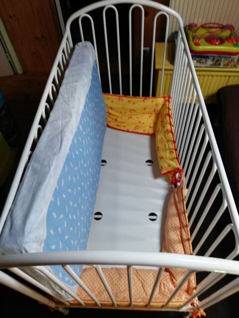 Lit mtallique bb 35 Saint-Laurent-des-Vignes (24)