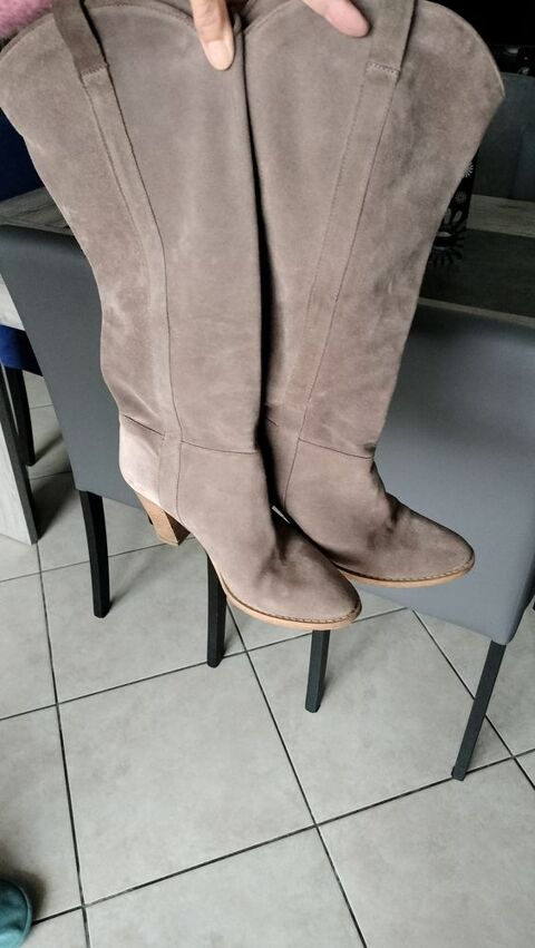 Belles bottes en daim femme 15 Gujan-Mestras (33)