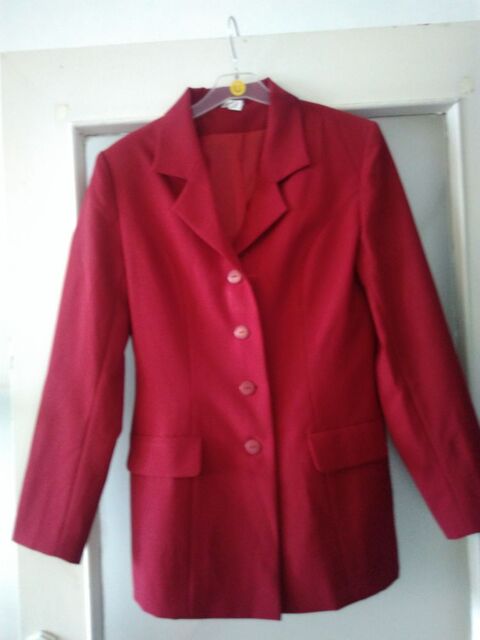 Ensemble tailleur jupe courte 20 Nantes (44)