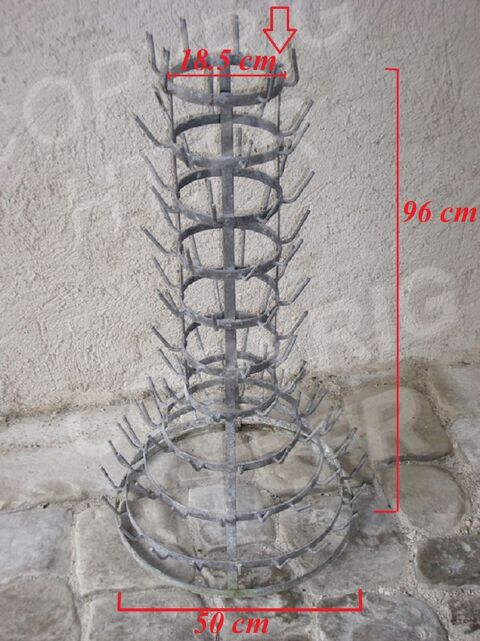 GRAND IF, HRISSON, gouttoir  102 bouteilles vin, champagn 65 Sergines (89)