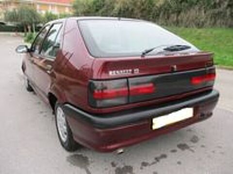 R19 19 1.8 RT 1994 occasion 06600 Antibes