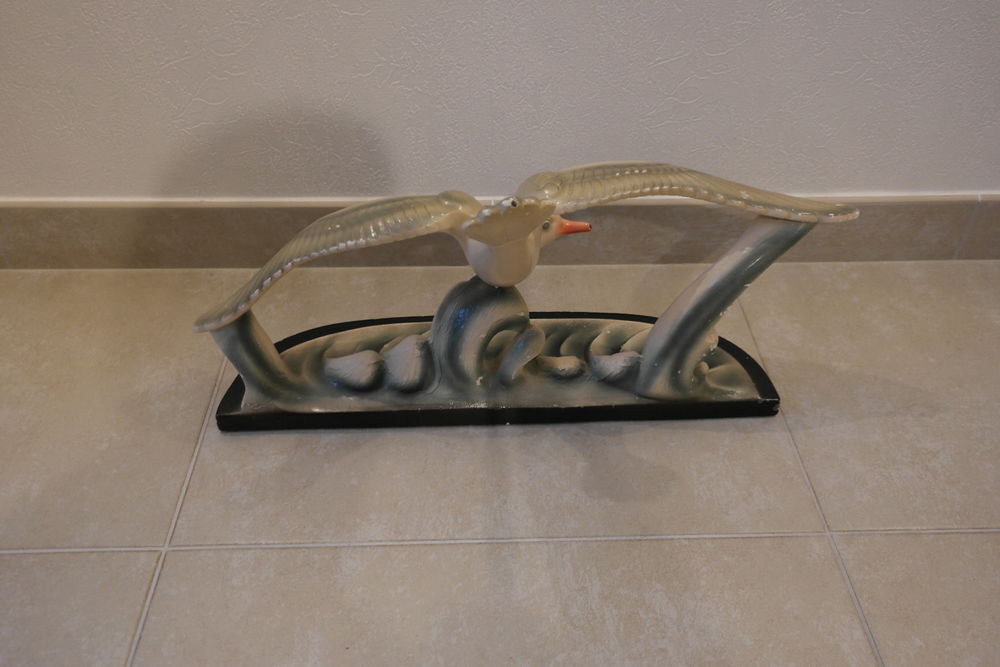 Sculpture de Mouette pl&acirc;tre polychrome Vintage Sign&eacute; C. AND Décoration