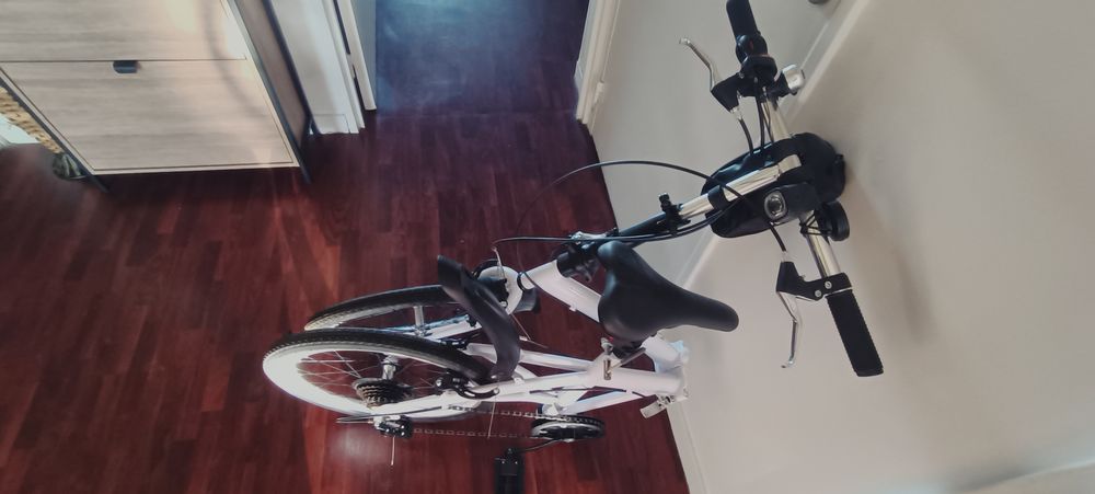 V&eacute;lo pliant neuf Vlos
