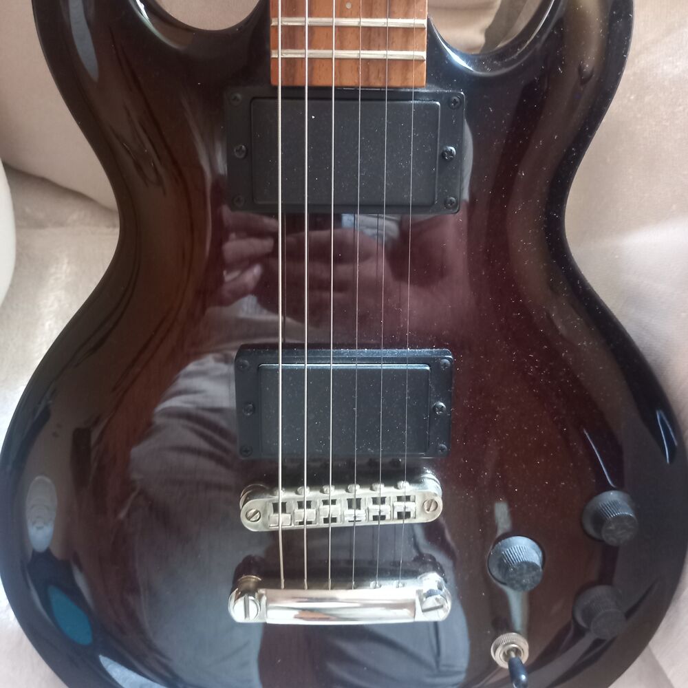 Guitare &eacute;lectrique +Ampli Instruments de musique