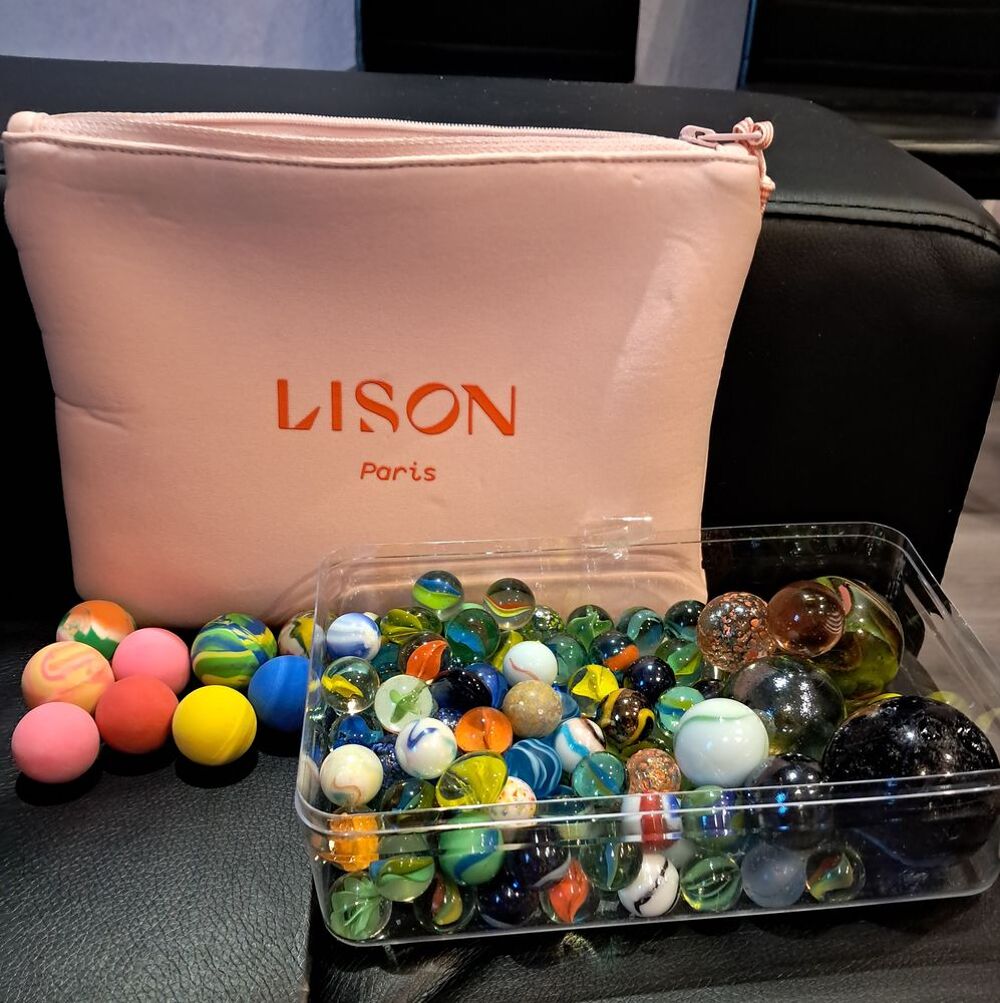 Boite de billes et balles rebondissantes avec trousse Jeux / jouets