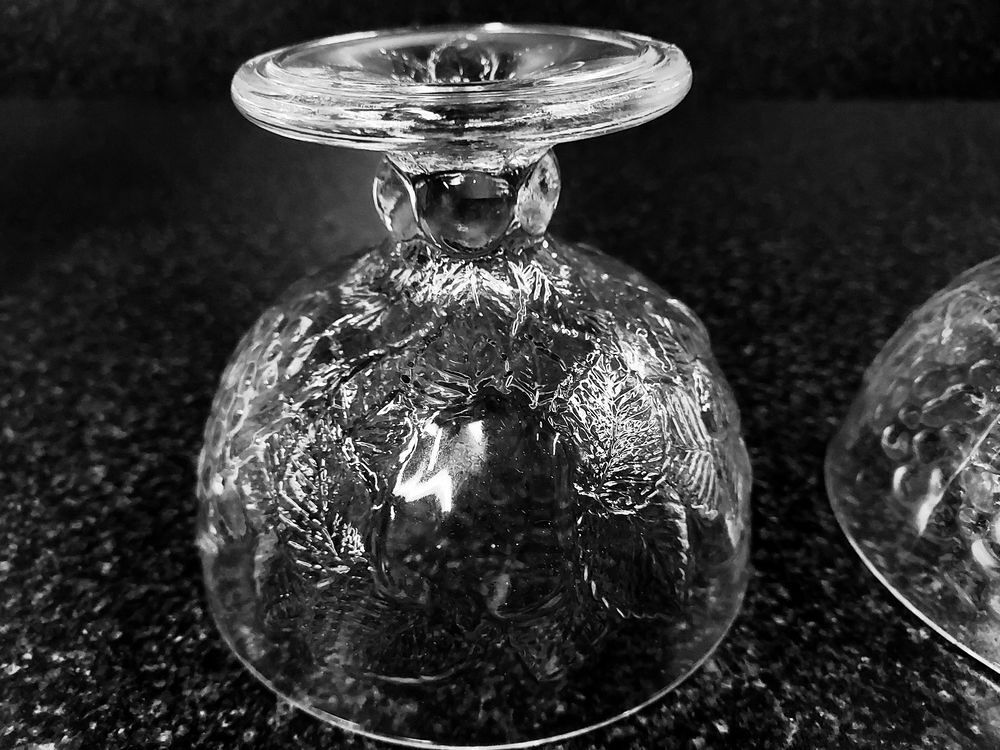 2 coupes &agrave; glace ou dessert en verre cisel&eacute; Cuisine